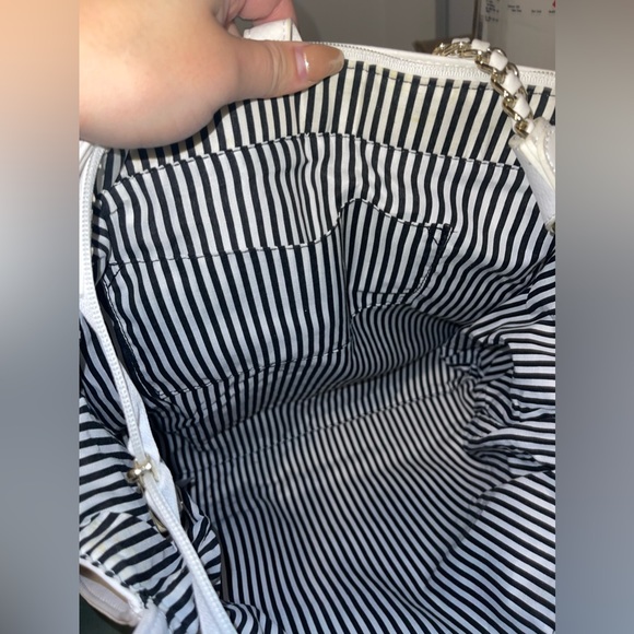 White tote NWT - Picture 2 of 4
